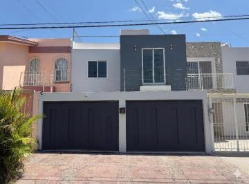 Casa de 4 habitaciones, Zapopan · Casa en Venta en Las Águilas, Zapopan | Amplios Espacios y Excelente Ubicación