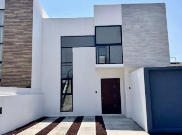 Casa · 160m² · 3 Recámaras · 2 Estacionamientos · Casa en Venta en Fracc. Lomas de La Rioja, Riviera Veracruzana Alvarado Ver