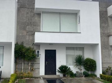 Casa en condominio de 3 habitaciones, Zinacantepec · Casa en Venta en Bosques de Ica