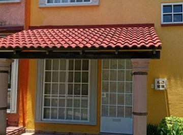 Casa de 2 habitaciones, Emiliano Zapata · Casa Grande con Patio Para Opción a Ampliación
