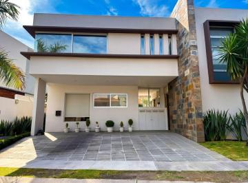 Casa en condominio 410m² Venta Fraccionamiento Puerta del Bosque · Casa en Renta Y/o Venta en Condominio Puerta del Bosque