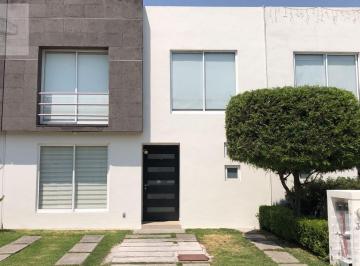 Casa · 128m² · 3 Recámaras · 2 Estacionamientos · Casa en La Concepción