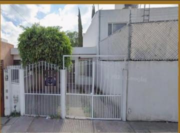 Casa de 3 habitaciones, Corregidora · Venta de Casa en Santuario del Cerrito, Queretaro