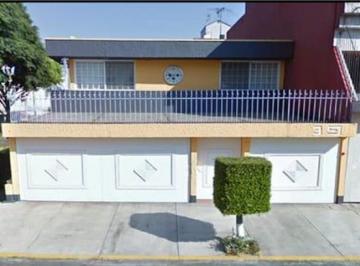 Casa de 4 habitaciones, Coyoacán · Venta de Casa en Taxqueña, Cdmx