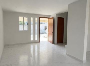 Casa · 160m² · 3 Recámaras · 2 Estacionamientos · Casa en Venta – Col. Niños Heroes, Tampico