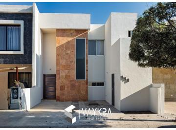Casa de 3 habitaciones, Irapuato · Casa en Renta en Privada Zona de Villas de Bernalejo
