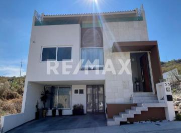Casa en condominio · 404m² · 3 Recámaras · 3 Estacionamientos · Venta de Residencia de Autor en Zibatá Queretaro – Diseño Exclusivo, Confort y Alta Rentabilidad - (