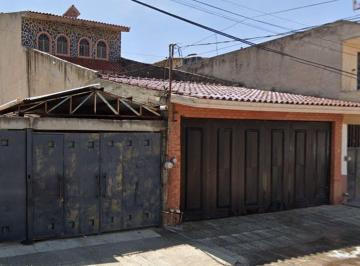 Casa de 2 habitaciones, León · Casa con 2 Recámaras y 267 m² Superficie de Terreno en Venta en Aztecas