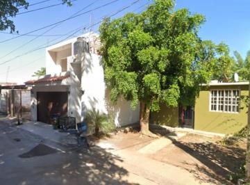 Casa Venta de 3 habitaciones · Excelente Casa en Remate en Colonos Unidos, Guasave, Sinaloa.