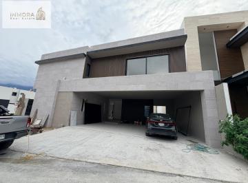 Casa · 420m² · 3 Recámaras · 3 Estacionamientos · Casa en Zona El Uro