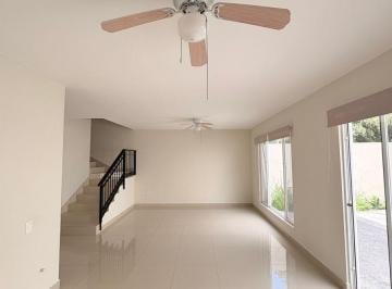 Casa de 4 habitaciones, Santa Catarina · Casa en Venta, Zona Valle Poniente, Mty