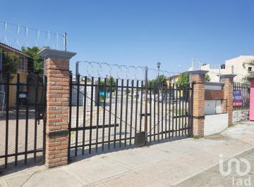 Casa · 90m² · 2 Recámaras · 1 Estacionamiento · Casa en Pachuca en Privada