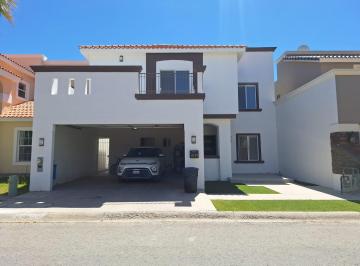 Casa de 3 habitaciones, Juárez · Se Renta Casa Fracc. Volterra Casa con Alberca y Paneles Solares