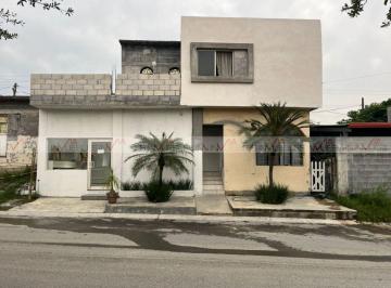 Casa uso de suelo · 177m² · 5 Recámaras · 1 Estacionamiento · Casa con Uso de Suelo en Venta en Allende