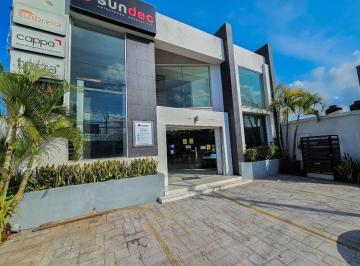 6f7692323b430bf078979f6058f0a127c7ed2412e40e01a2fdc1f5a2326d1178 · Edificio Sobre Av Huayacan · Uso Comercial · Dos Niveles · 803 m²