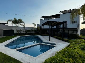 Casa en condominio de 3 habitaciones, Xochitepec · Casa Nueva con 3 Recamaras en Condominio