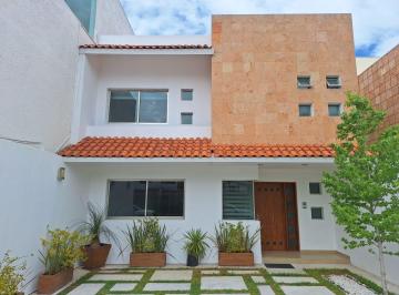 Casa de 3 habitaciones, Pachuca · Casa en Venta Arboledas de San Javier, Pachuca