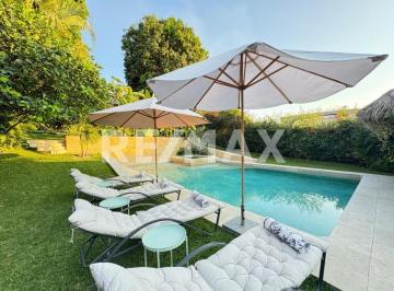 Casa · 446m² · 6 Recámaras · Casa en Venta en Morelos, Club de Golf Santa Fe, Xochitepec