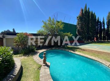 Casa · 150m² · 3 Recámaras · 6 Estacionamientos · Casa en Venta en Nepantla