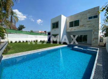 Casa · 310m² · 5 Recámaras · 1 Estacionamiento · Casa en Venta en Morelos, Fraccionamiento Lomas de Cocoyoc