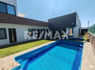 Casa · 471m² · 4 Recámaras · 2 Estacionamientos · Casa en Venta en Morelos, Lomas de Cocoyoc