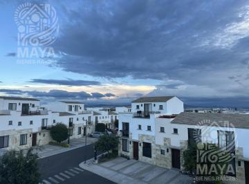 Casa · 190m² · 3 Recámaras · 2 Estacionamientos · Casa en Renta, Torre de Piedra, El Refugio, Querétaro