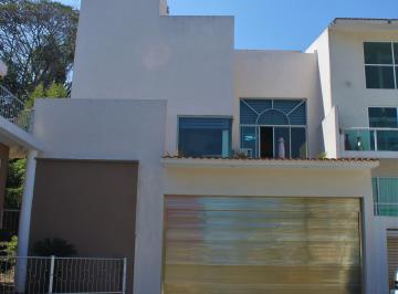 acceso fraccionamiento · Casa en Fraccionamiento Privado, Doble Acceso