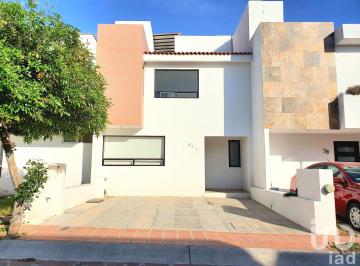 Casa · 148m² · 3 Recámaras · 2 Estacionamientos · Casa en Venta Querétaro Corregidora Pedregal de Schoenstatt