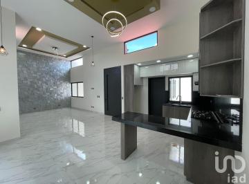 Casa · 185m² · 3 Recámaras · 2 Estacionamientos · Casa Nueva en Venta, Fracc. Privado Sta. Rosa, 3 Recámaras, 1 Planta.