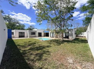 1 · Casa de Una Planta en Venta, Cholul, Merida