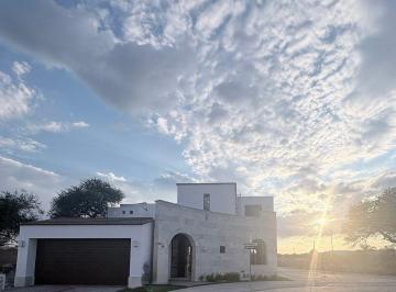 83e51db6e6b74df99ff858933abe1f0142756881b031a23e39fcd300a55b6bac · Casa en Venta en Residencial Montoro