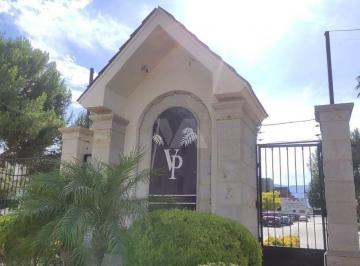 465721388b241f5bb84157b7d5e24c2f564719daa7fbc595676ef7e20cc0c0bb · Moderna Residencia Sin Amueblar 3 Habs, 3.5 Baños en Valle Las Palmas