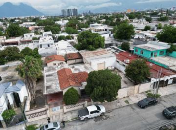 Casa · 400m² · 3 Recámaras · 2 Estacionamientos · Casa Col. Chapultepec