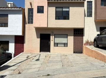 Casa de 3 habitaciones, Tijuana · Casa en Renta, Rinconada Cacho