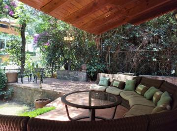 Casa en condominio · 390m² · 4 Recámaras · 2 Estacionamientos · Casa en Exclusivo Condominio en Avándaro con Alberca y Cancha de Tenis
