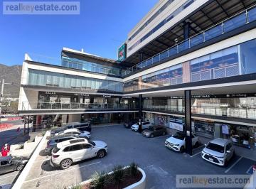 Local comercial · 182m² · Local en Renta o Venta en Milagros de Valle Alto, Monterrey, Nuevo Leon