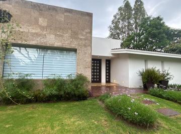 Casa · 542m² · 4 Recámaras · 10 Estacionamientos · Casa en Venta Hacienda La Herradura I León, Gto. $13,000,000