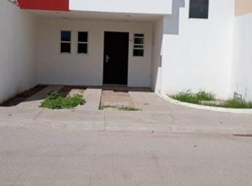 Casa de 3 habitaciones, Durango · Casa en Renta, Durango. Dos Pisos $10000