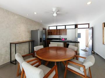 Casa de 2 habitaciones, Mérida · Townhouse con Alberca + Casa Club + Amueblado
