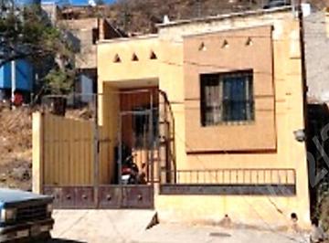 Casa de 2 habitaciones, Atotonilco el Alto · Casa con 113 m² Superficie de Terreno y 2 Recámaras en Venta, San Joaquín