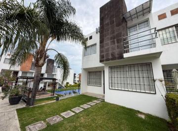 Casa de 3 habitaciones, Cuernavaca · Venta Casa con Balcón y Alberca Lomas de Tzompantle Cuernavaca Cas_5426 Cue/dl