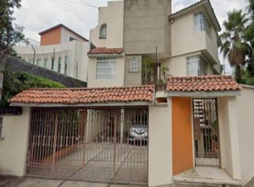 Casa de 5 habitaciones, Naucalpan de Juárez · Venta de Casa en Cidad Satelite, Naucalpan de Juarez, Estado de Mexico