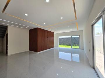 Casa · 289m² · 3 Recámaras · 2 Estacionamientos · Casa en Venta Fracc. Las Palmas
