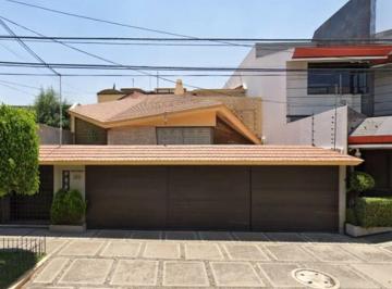 Casa de 4 habitaciones, Naucalpan de Juárez · Venta de Casa en Ciudad Satelite, Naucalpan de Juarez, Estado de Mexico