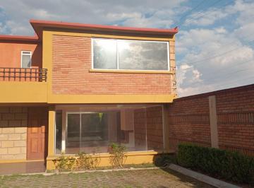 Casa en condominio · 134m² · 3 Recámaras · 2 Estacionamientos · Casa en Condominio en Toluca