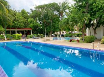 Casa en condominio de 4 habitaciones, Benito Juárez · Venta Espaciosa Casa en Jardines del Sur I Cancun Ce0326