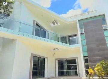 Casa · 803m² · 4 Recámaras · 4 Estacionamientos · Casa Alamos II