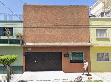 Departamento de 3 habitaciones, Gustavo A. Madero · Remate Bancario, Casa en Calle Norte 58, Martires de Rio Blanco, Gustavo A. Madero.
