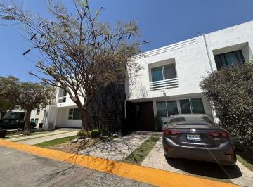 Casa en condominio · 170m² · 6 Recámaras · 2 Estacionamientos · Casa Amueblada en Renta Frente Al Tec de Monterrey Guadalajara | 6 Habitaciones