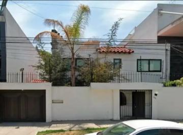 Casa de 4 habitaciones, Miguel Hidalgo · Casa en Venta en Anatole France, Polanco, Miguel Hidalgo.